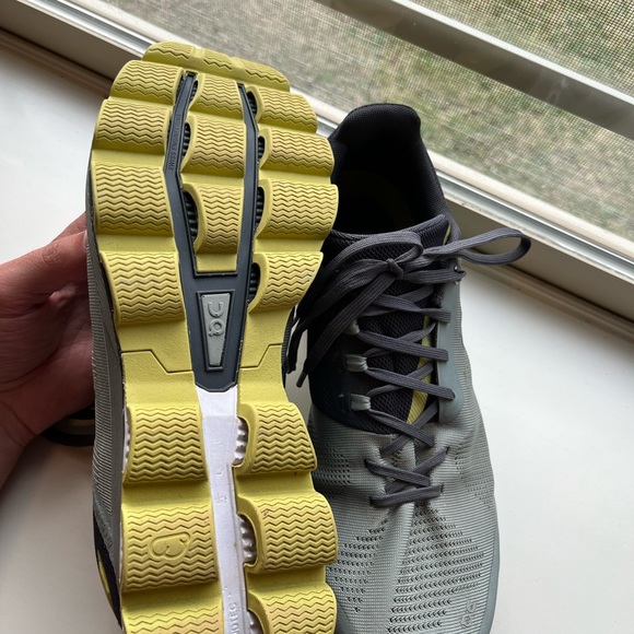 Men’s 11 OnCloud - Picture 3 of 4